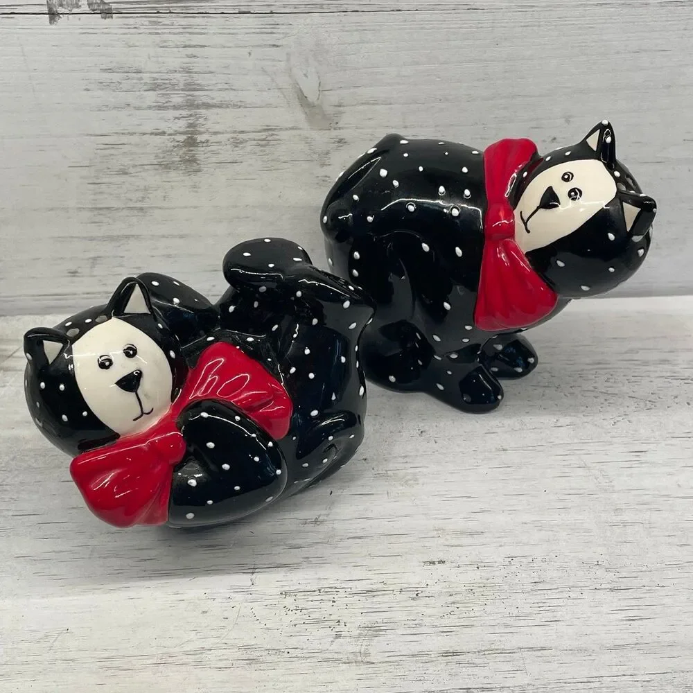 Roly Poly Black Speckled Cats Shaped Salt & Pepper Ceramic Shakers